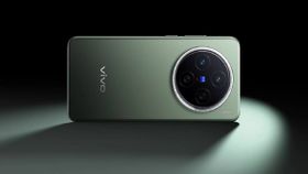 முரட்டு காம்பினேஷன்.. 7000mAh பேட்டரி.. SONY லைட்டியா கேமரா.. வாங்குனா இந்த VIVO போனை வாங்கணும்! முரட்டு காம்பினேஷன்.. 7000mAh பேட்டரி.. SONY லைட்டியா கேமரா.. வாங்குனா இந்த VIVO போனை வாங்கணும்!
