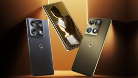 மொத்த மார்கெட் காலி.. QUAD கர்வ்ட் டிஸ்பிளே.. SONY கேமரா.. 90W சார்ஜிங்.. 5200mAh பேட்டரி.. எந்த மாடல்? மொத்த மார்கெட் காலி.. QUAD கர்வ்ட் டிஸ்பிளே.. SONY கேமரா.. 90W சார்ஜிங்.. 5200mAh பேட்டரி.. எந்த மாடல்?