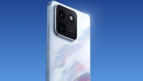 அறிமுகமானது புதிய iQOO 5ஜி போன்.. 200எம்பி கேமரா.. AMOLED டிஸ்பிளே.. 8000mAh பேட்டரி.. எந்த மாடல்?
