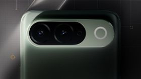 மிட்-ரேஞ்ச் மிரளுது.. 7050mAh பேட்டரி.. 3D AMOLED டிஸ்பிளே.. OIS கேமரா.. புது iQOO ஸ்மார்ட்போன்.. எந்த மாடல்?