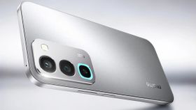 யாரு சாமி அவன்.. ரூ.19,799 பட்ஜெட்ல 8000mAh பேட்டரி.. BYBASS சார்ஜிங்.. 50MP கேமரா.. எந்த மாடல்? யாரு சாமி அவன்.. ரூ.19,799 பட்ஜெட்ல 8000mAh பேட்டரி.. BYBASS சார்ஜிங்.. 50MP கேமரா.. எந்த மாடல்?