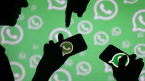 WhatsApp चैट एंड-टू-एंड एन्क्रिप्टेड है, तो बार–बार बॉलीवुड सेलेब्रिटीज़ की चैट लीक कैसे हो जाती है WhatsApp चैट एंड-टू-एंड एन्क्रिप्टेड है, तो बार–बार बॉलीवुड सेलेब्रिटीज़ की चैट लीक कैसे हो जाती है