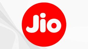 Reliance Jio यूजर्स के लिए झटका, यह पॉपुलर प्लान हुआ 150 रुपये महंगा Reliance Jio यूजर्स के लिए झटका, यह पॉपुलर प्लान हुआ 150 रुपये महंगा