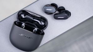 24 घंटे बैकअप और शानदार फीचर्स के साथ Bose QuietComfort Earbuds हुआ लॉन्च, बस इतनी है कीमत 24 घंटे बैकअप और शानदार फीचर्स के साथ Bose QuietComfort Earbuds हुआ लॉन्च, बस इतनी है कीमत