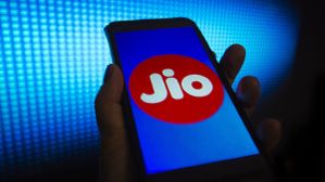 Festival Bonanza Offer: Jio अपने इस खास रिचार्ज प्लान में दे रहा 4,500 रु का बेनिफिट्स, ऐसे उठायें फायदा