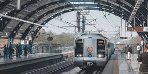 दिल्ली मेट्रो ने किया DMRC ट्रैवल ऐप लॉन्च, स्मार्टफोन से हो सकेगा टिकट बुक