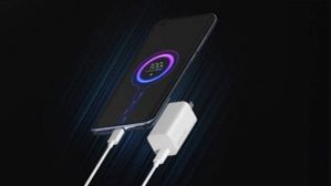यात्रा के दौरान Smartphone चार्ज करने के 5 आसान तरीके, जो होंगे आपके लिए फायदेमंद
