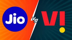 Jio vs VI: 70 दिनों के लिए 1.5GB डेटा और अनलिमिटेड कॉलिंग, जानें कम दाम में कौन दे ज्यादा फायदा Jio vs VI: 70 दिनों के लिए 1.5GB डेटा और अनलिमिटेड कॉलिंग, जानें कम दाम में कौन दे ज्यादा फायदा
