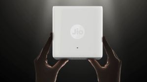 Jio का Wi-Fi 6 राउटर भारत में लॉन्च, क्यों 'Universal' टैग पर उठ रहा सवाल?