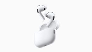 Apple AirPods Pro 3 Launch: अब ईयरबड्स में मिलेगा हार्ट रेट सेंसर और Live Translation फीचर