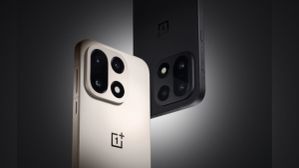 OnePlus 15 की भारत में एंट्री कन्फर्म, मिलेगा पावरफुल Snapdragon 8 Elite Gen 5 प्रोसेसर और स्मार्ट AI फीचर