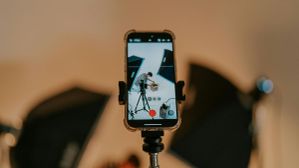 ₹30000 में DSLR को मात देने वाले 6 Smartphones; व्लॉगर्स और क्रिएटर्स के लिए बेस्ट ऑप्शन!