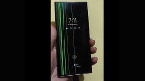 Samsung फोन्स में फिर बढ़ी ‘Green Line’ की समस्या, यूजर्स परेशान; सर्विस सेंटर में महंगे रिपेयर चार्ज 