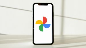 New Google Photos Feature Lets You Keep Files on Your Phone While Freeing Up Cloud Storage