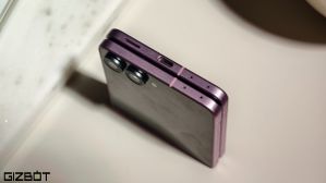 Samsung Galaxy Z Flip8 Launched with Snapdragon 8 Elite Gen 5 Chip, Galaxy AI, New FlexWindow, Android 17