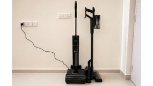 Dreame H12 Dual Flexreach Review: The Convertible Vacuum That Mops, Sweeps and Crawls Under Your Bed