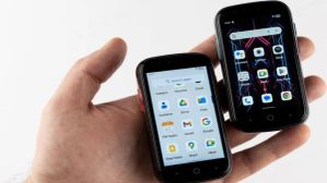 Smallest Smartphone: ವಿಶ್ವದ ಅತಿ ಚಿಕ್ಕ ಟ್ರಾನ್ಫರೆಂಟ್‌ ಸ್ಮಾರ್ಟ್‌ಫೋನ್ ಇದು: ಫೀಚರ್ಸ್ ಅಂತೂ ಸೂಪರ್! 