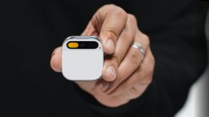 ಡಿಸ್‌ಪ್ಲೇ ಇಲ್ಲದ ಸ್ಮಾರ್ಟ್‌ಫೋನ್‌ ಲಾಂಚ್!..ದಂಗಾದ ಮೊಬೈಲ್‌ ಮಾರುಕಟ್ಟೆ!