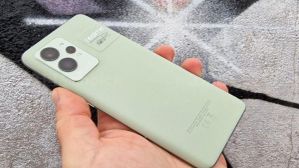 ರಿಯಲ್‌ಮಿಯ ಈ ಫೋನಿಗೆ ಭಾರೀ ಆಫರ್‌!..ಇದರ ಲುಕ್‌ಗೆ ಗ್ರಾಹಕರು ಫಿದಾ!