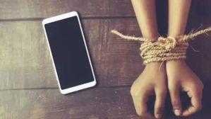 ಫೋನ್ ಕಿತ್ತುಕೊಂಡ ತಂದೆ, ಆತ್ಮಹತ್ಯೆ ಮಾಡಿಕೊಂಡ 16 ವರ್ಷದ ಮಗ! ಮೊಬೈಲ್‌ ಗೀಳು ಕಡಿಮೆ ಮಾಡೋದೇಗೆ? 