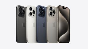 iPhone: ಲಾಂಚ್ ಆಗಿ ಮೂರು ತಿಂಗಳಷ್ಟೇ.. ಈಗಾಗಲೇ ಐಫೋನ್ 15 ಗೆ ಇಷ್ಟೊಂದು ರಿಯಾಯಿತಿಯೇ? ಎಲ್ಲಿ ಈ ಆಫರ್? iPhone: ಲಾಂಚ್ ಆಗಿ ಮೂರು ತಿಂಗಳಷ್ಟೇ.. ಈಗಾಗಲೇ ಐಫೋನ್ 15 ಗೆ ಇಷ್ಟೊಂದು ರಿಯಾಯಿತಿಯೇ? ಎಲ್ಲಿ ಈ ಆಫರ್?