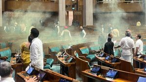 Parliament Security Breach: ಸಂಸತ್‌ ಭವನಕ್ಕೆ ನುಗ್ಗಿದ ದುಷ್ಕರ್ಮಿಗಳು! ಸಂಸತ್‌ ಭವನದ ರಕ್ಷಣಾ ವ್ಯವಸ್ಥೆ ಹೇಗಿದೆ?