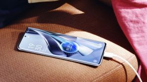 3D ಕರ್ವ್ಡ್‌ ಡಿಸ್‌ಪ್ಲೇ ಇರುವ ಒಪ್ಪೋದ ಈ ಫೋನಿನ ಬೆಲೆಯಲ್ಲಿ ಸಖತ್‌ ಇಳಿಕೆ!