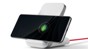 ಒನ್‌ಪ್ಲಸ್‌ನಿಂದ ಹೊಸ ವಾಯರ್‌ಲೆಸ್‌ ಚಾರ್ಜರ್‌ ಲಾಂಚ್‌: ಕಾರ್ಯದಕ್ಷತೆ ಕೇಳಿದ್ರೆ ಶಾಕ್‌ ಆಗ್ತೀರಾ