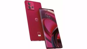 Motorola: ಮೊಟೊರೊಲಾದ ಈ ಸ್ಟೈಲಿಶ್ ಫೋನ್‌ಗೆ ಬೊಂಬಾಟ್‌ ಆಫರ್! 50MP ಕ್ಯಾಮೆರಾ... 128 GB ಸ್ಟೋರೇಜ್ 