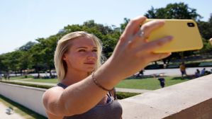 32ಎಂಪಿ ಸೆಲ್ಫಿ ಕ್ಯಾಮೆರಾ ಇರುವ ಫೋನ್ಗಳ ಲಿಸ್ಟ್ ಇಲ್ಲಿದೆ!..ನಿಮ್ಮ ಆಯ್ಕೆ ಯಾವುದು? 32ಎಂಪಿ ಸೆಲ್ಫಿ ಕ್ಯಾಮೆರಾ ಇರುವ ಫೋನ್ಗಳ ಲಿಸ್ಟ್ ಇಲ್ಲಿದೆ!..ನಿಮ್ಮ ಆಯ್ಕೆ ಯಾವುದು?