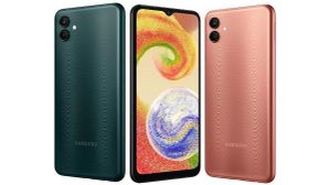 ಭಾರಿ ಸದ್ದು ಮಾಡಿದ್ದ ಸ್ಯಾಮ್ಸಂಗ್ನ ಈ ಫೋನ್ ಬೆಲೆಯಲ್ಲಿ ಭಾರಿ ಇಳಿಕೆ ಭಾರಿ ಸದ್ದು ಮಾಡಿದ್ದ ಸ್ಯಾಮ್ಸಂಗ್ನ ಈ ಫೋನ್ ಬೆಲೆಯಲ್ಲಿ ಭಾರಿ ಇಳಿಕೆ