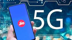 ಡೇಟಾ ಬಳಕೆಯಲ್ಲಿ ಚೀನಾ ಮೊಬೈಲ್ ಹಿಂದಿಕ್ಕಿದ ಜಿಯೋ, ಈಗ ವಿಶ್ವದಲ್ಲೇ ದೊಡ್ಡಣ್ಣ! ಡೇಟಾ ಬಳಕೆಯಲ್ಲಿ ಚೀನಾ ಮೊಬೈಲ್ ಹಿಂದಿಕ್ಕಿದ ಜಿಯೋ, ಈಗ ವಿಶ್ವದಲ್ಲೇ ದೊಡ್ಡಣ್ಣ!