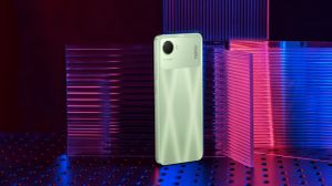 ಕಡಿಮೆ ದರದ ಈ ಮೊಬೈಲ್‌ಗೆ ಸಖತ್‌ ಆಫರ್‌!..ಉಳಿತಾಯ ಪಕ್ಕಾ?