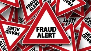 ಎಚ್ಚರ.. ದೇಶದಲ್ಲಿ ನಿತ್ಯ 7,000 ಜನರಿಗೆ ಆನ್ಲೈನ್ ವಂಚನೆ : ಬರೋಬ್ಬರಿ 1,750 ಕೋಟಿ ಪಂಗನಾಮ! ಎಚ್ಚರ.. ದೇಶದಲ್ಲಿ ನಿತ್ಯ 7,000 ಜನರಿಗೆ ಆನ್ಲೈನ್ ವಂಚನೆ : ಬರೋಬ್ಬರಿ 1,750 ಕೋಟಿ ಪಂಗನಾಮ!