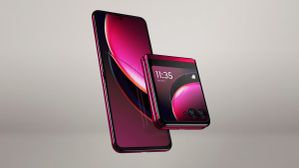 Motorola; ಮೊಟೊರೊಲಾ Razr 50 ಅಲ್ಟ್ರಾ ಫೀಚರ್ಸ್‌ ಲೀಕ್; ಏನೆಲ್ಲಾ ವಿಶೇಷತೆಗಳಿವೆ ನೋಡಿ !