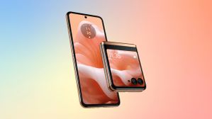 Motorola; ಜೂನ್ 25ರಂದು ಮೊಟೊರೊಲಾ Razr 50, Razr 50 Ultra ಲಾಂಚ್ ! ಬೆಲೆ, ಫೀಚರ್ಸ್ ಲೀಕ್