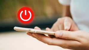 ವಾರಕ್ಕೆ ಒಮ್ಮೆಯಾದರೂ ನಿಮ್ಮ ಮೊಬೈಲ್ ಸ್ವಿಚ್ ಆಫ್ ಮಾಡಿ: ಯಾಕೆ ಗೊತ್ತಾ? ವಾರಕ್ಕೆ ಒಮ್ಮೆಯಾದರೂ ನಿಮ್ಮ ಮೊಬೈಲ್ ಸ್ವಿಚ್ ಆಫ್ ಮಾಡಿ: ಯಾಕೆ ಗೊತ್ತಾ?