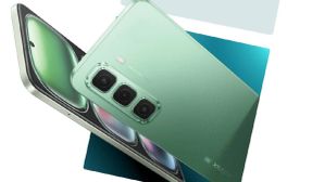 Infinix: ಬರ್ತಿದೆ ಅಗ್ಗದ ಫೋನ್.. ವಿನ್ಯಾಸ ಬಹಿರಂಗ, ಫೀಚರ್ಸ್ ಲೀಕ್! ಯಾವುದು? Infinix: ಬರ್ತಿದೆ ಅಗ್ಗದ ಫೋನ್.. ವಿನ್ಯಾಸ ಬಹಿರಂಗ, ಫೀಚರ್ಸ್ ಲೀಕ್! ಯಾವುದು?