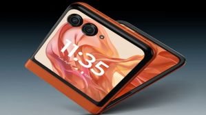 ಭಾರತದಲ್ಲಿ Motorola Razr 50 ಬಿಡುಗಡೆ; ಸಖತ್ ಸ್ಟೈಲಿಶ್ ಲುಕ್.. ಬೆಲೆ ಎಷ್ಟು? ಭಾರತದಲ್ಲಿ Motorola Razr 50 ಬಿಡುಗಡೆ; ಸಖತ್ ಸ್ಟೈಲಿಶ್ ಲುಕ್.. ಬೆಲೆ ಎಷ್ಟು?