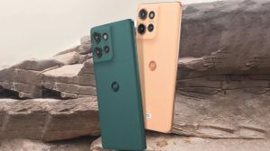 ಮಾರುಕಟ್ಟೆಯಲ್ಲಿ ಅಬ್ಬರಿಸುತ್ತಿರುವ ಅತ್ಯುತ್ತಮ ಮೊಟೊ ಫೋನ್‌ಗಳ ಲಿಸ್ಟ್‌ ಇಲ್ಲಿದೆ!