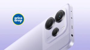 ಜನ ಮೆಚ್ಚಿದ ಫೋನ್‌! ದಿಢೀರನೆ ಬೆಲೆ ಕುಸಿತ.. ಜೊತೆಗೆ 1,000 ಡಿಸ್ಕೌಂಟ್.. ಹೊಸ ಬೆಲೆ, ವಿಶೇಷತೆಗಳೇನು?