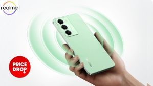 Realme: ಯುವಕರ ಫೇವರಿಟ್..! 6000mAh ಬ್ಯಾಟರಿ.. 50MP ಕ್ಯಾಮೆರಾ.. ಮತ್ತೆ ಬೆಲೆ ಇಳಿಕೆ! ಯಾವ ಫೋನ್? Realme: ಯುವಕರ ಫೇವರಿಟ್..! 6000mAh ಬ್ಯಾಟರಿ.. 50MP ಕ್ಯಾಮೆರಾ.. ಮತ್ತೆ ಬೆಲೆ ಇಳಿಕೆ! ಯಾವ ಫೋನ್?