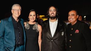 ಶೆರ್ವಾನಿಸ್ನಲ್ಲಿ ಸಿಲಿಕಾನ್ ವ್ಯಾಲಿ: ಅನಂತ್ ಅಂಬಾನಿ ವಿವಾಹದಲ್ಲಿ ತಂತ್ರಜ್ಞಾನದ ಶಕ್ತಿ! ಶೆರ್ವಾನಿಸ್ನಲ್ಲಿ ಸಿಲಿಕಾನ್ ವ್ಯಾಲಿ: ಅನಂತ್ ಅಂಬಾನಿ ವಿವಾಹದಲ್ಲಿ ತಂತ್ರಜ್ಞಾನದ ಶಕ್ತಿ!