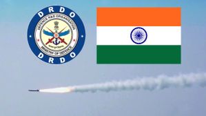மணிக்கு 6792 கிமீ.. ருத்ர தாண்டவம் ஆடிய Rudram-II ஏவுகணை.. எதிரி நாடுகளை கப்சிப் ஆக்கிய DRDO விஞ்ஞானிகள்! மணிக்கு 6792 கிமீ.. ருத்ர தாண்டவம் ஆடிய Rudram-II ஏவுகணை.. எதிரி நாடுகளை கப்சிப் ஆக்கிய DRDO விஞ்ஞானிகள்!