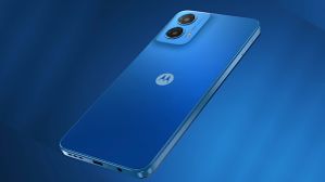 யாரு சாமி அவன்.. ரூ.9999 போதும்.. 50MP கேமரா.. IPS டிஸ்பிளே.. 5000mAh பேட்டரி.. 18W சார்ஜிங்.. எந்த மாடல்?