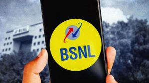 எப்போதுமே தனிவழி.. 4 திட்டங்களில் அள்ளி கொடுக்கும் BSNL.. தினமும் 3ஜிபி டேட்டா, 160 நாள் வேலிடிட்டி, 4G வருது! எப்போதுமே தனிவழி.. 4 திட்டங்களில் அள்ளி கொடுக்கும் BSNL.. தினமும் 3ஜிபி டேட்டா, 160 நாள் வேலிடிட்டி, 4G வருது!