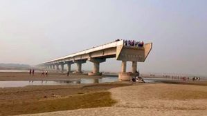 Google Maps-க்கு இப்படியொரு சிக்கலா.. மூவரை பலி வாங்கிய விபத்து.. கூகுள் அதிகாரி மீது வழக்குப்பதிவு.. Google Maps-க்கு இப்படியொரு சிக்கலா.. மூவரை பலி வாங்கிய விபத்து.. கூகுள் அதிகாரி மீது வழக்குப்பதிவு..