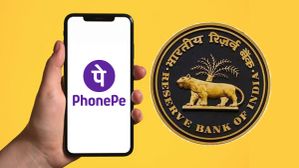 இனி கஸ்டமர்கள் நிலைமை என்ன? முக்கிய பிஸ்னஸ்-ஐ இழுத்து மூடும் PhonePe.. RBI கைக்கு போகும் லைசன்ஸ்! இனி கஸ்டமர்கள் நிலைமை என்ன? முக்கிய பிஸ்னஸ்-ஐ இழுத்து மூடும் PhonePe.. RBI கைக்கு போகும் லைசன்ஸ்!