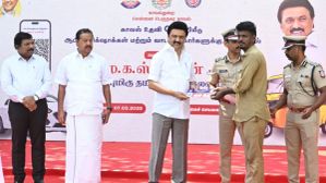 வாகனங்களில் இந்த QR குறியீடு ஒட்டிய பிறகு அதை நீக்கினால் நடவடிக்கை.. காவல் ஆணையர் முக்கிய தகவல்.. வாகனங்களில் இந்த QR குறியீடு ஒட்டிய பிறகு அதை நீக்கினால் நடவடிக்கை.. காவல் ஆணையர் முக்கிய தகவல்..