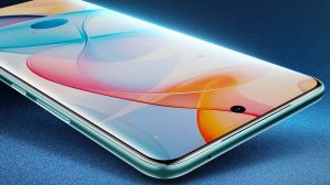 யாரு சாமி அவன்.. வெறும் ரூ.20,499 பட்ஜெட்ல 7300mAh பேட்டரி.. 90W ஃபாஸ்ட் சார்ஜிங்.. SONY கேமரா.. எந்த மாடல்?